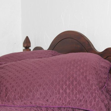 Krapi Guesthouse Treimani Chambre photo