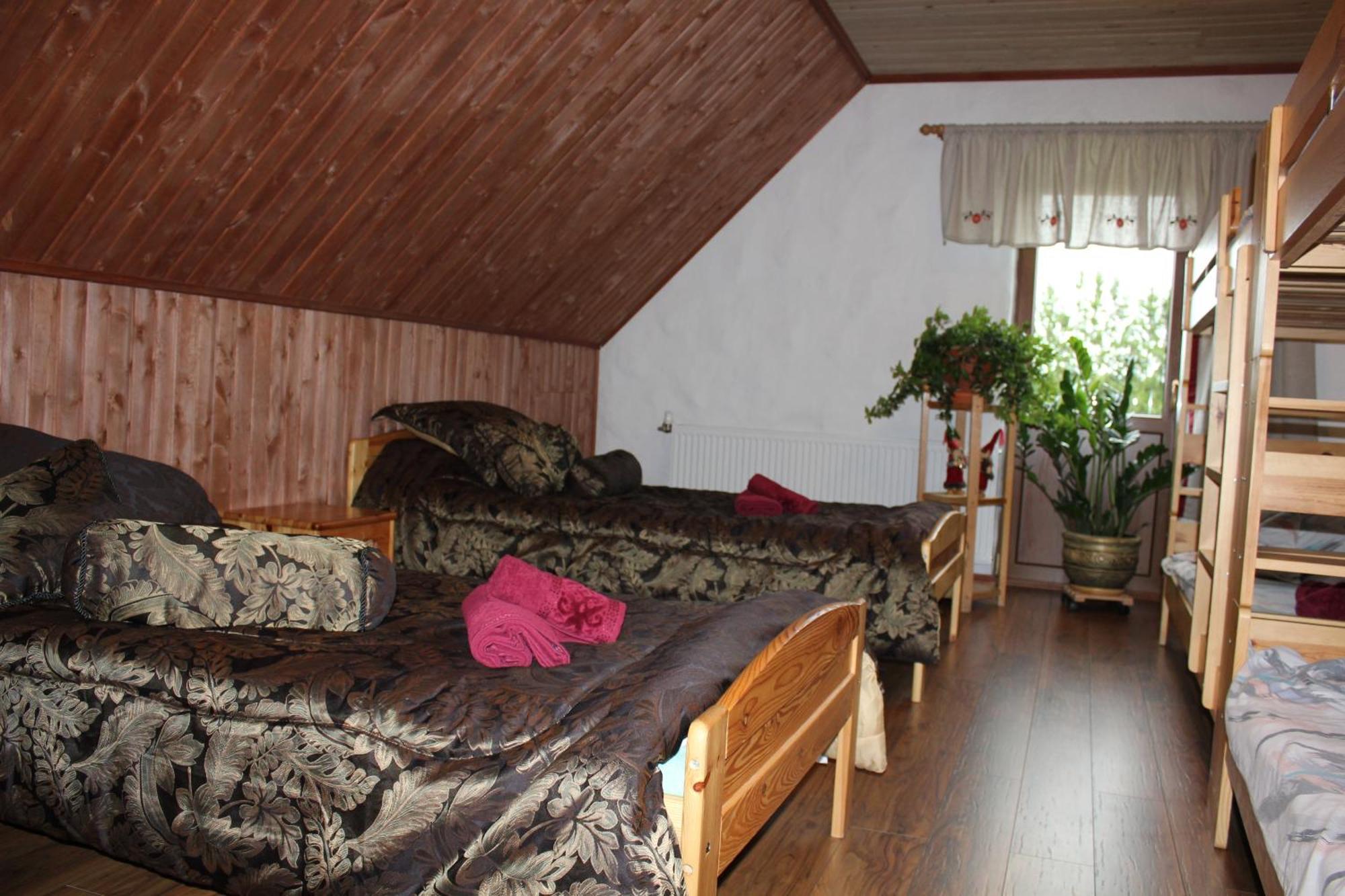 Krapi Guesthouse Treimani Chambre photo