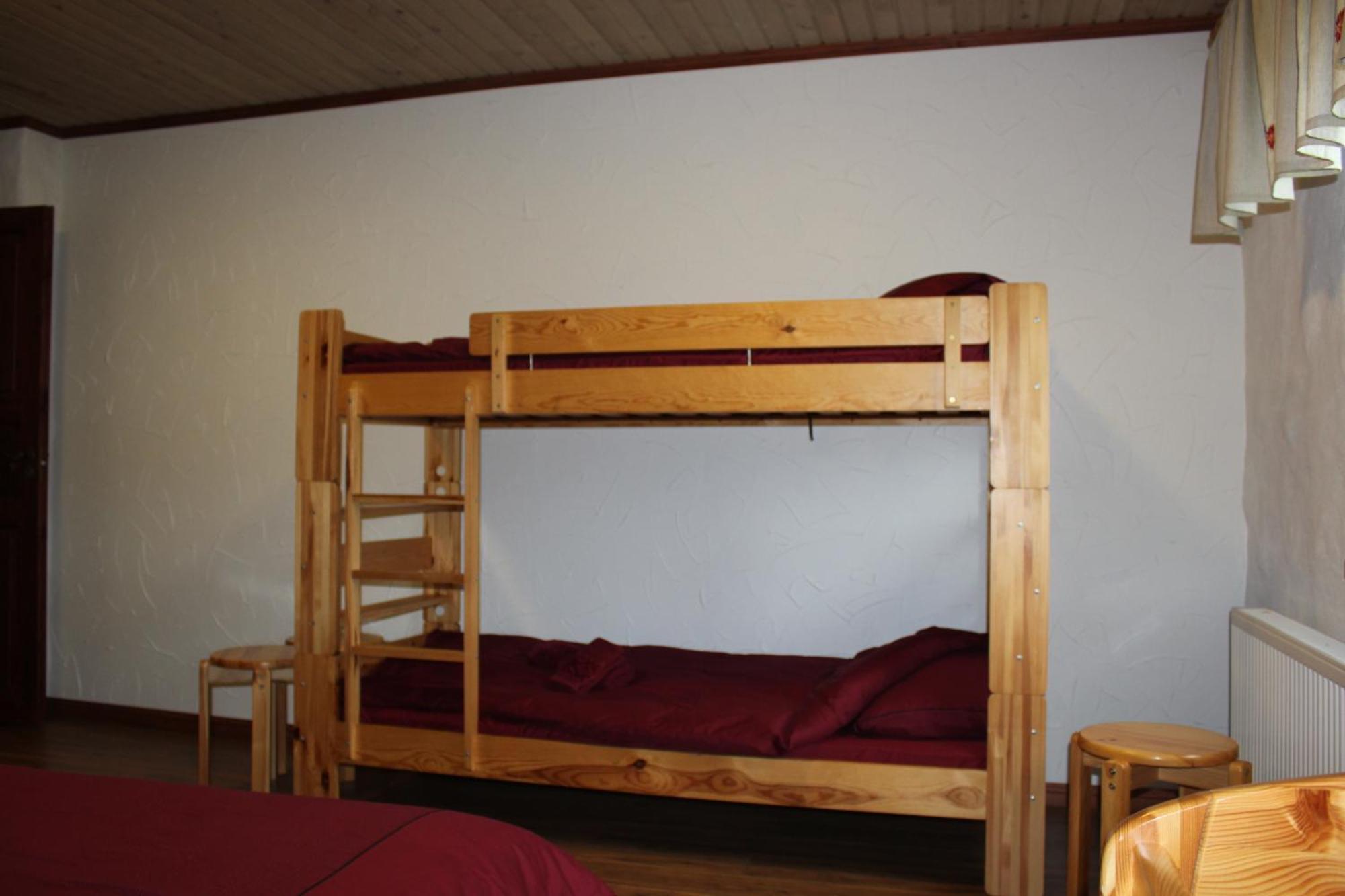 Krapi Guesthouse Treimani Chambre photo