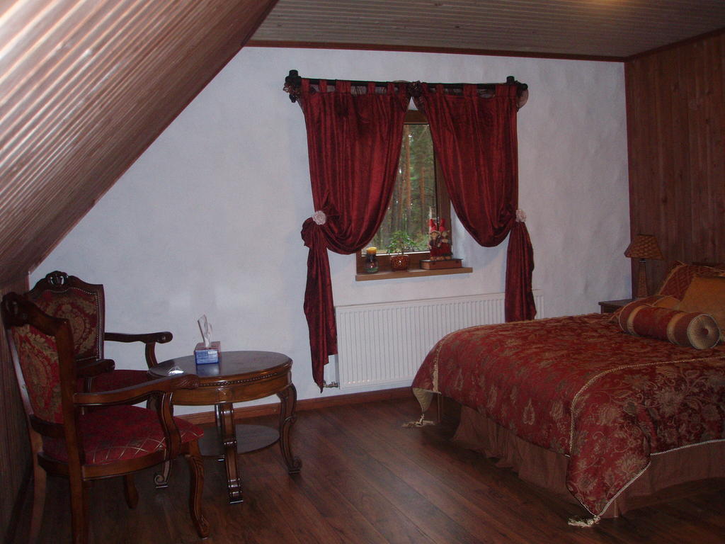 Krapi Guesthouse Treimani Chambre photo